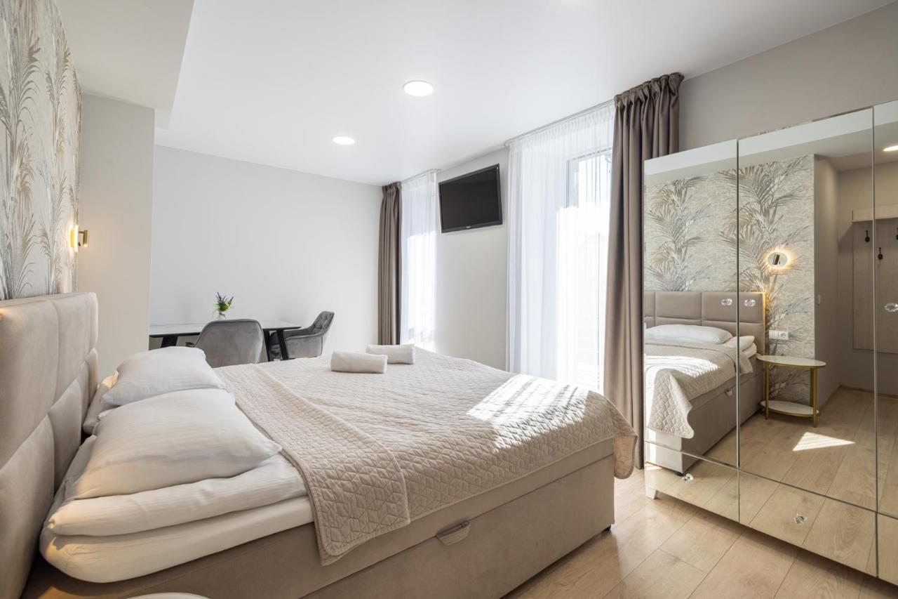 Dharma Stay Apartamentai Su Terasa Ir Vaizdu I Miesta Telšiai Eksteriør billede