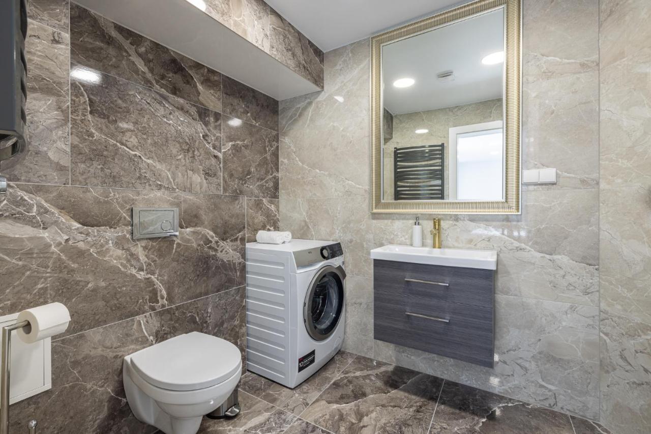 Dharma Stay Apartamentai Su Terasa Ir Vaizdu I Miesta Telšiai Eksteriør billede