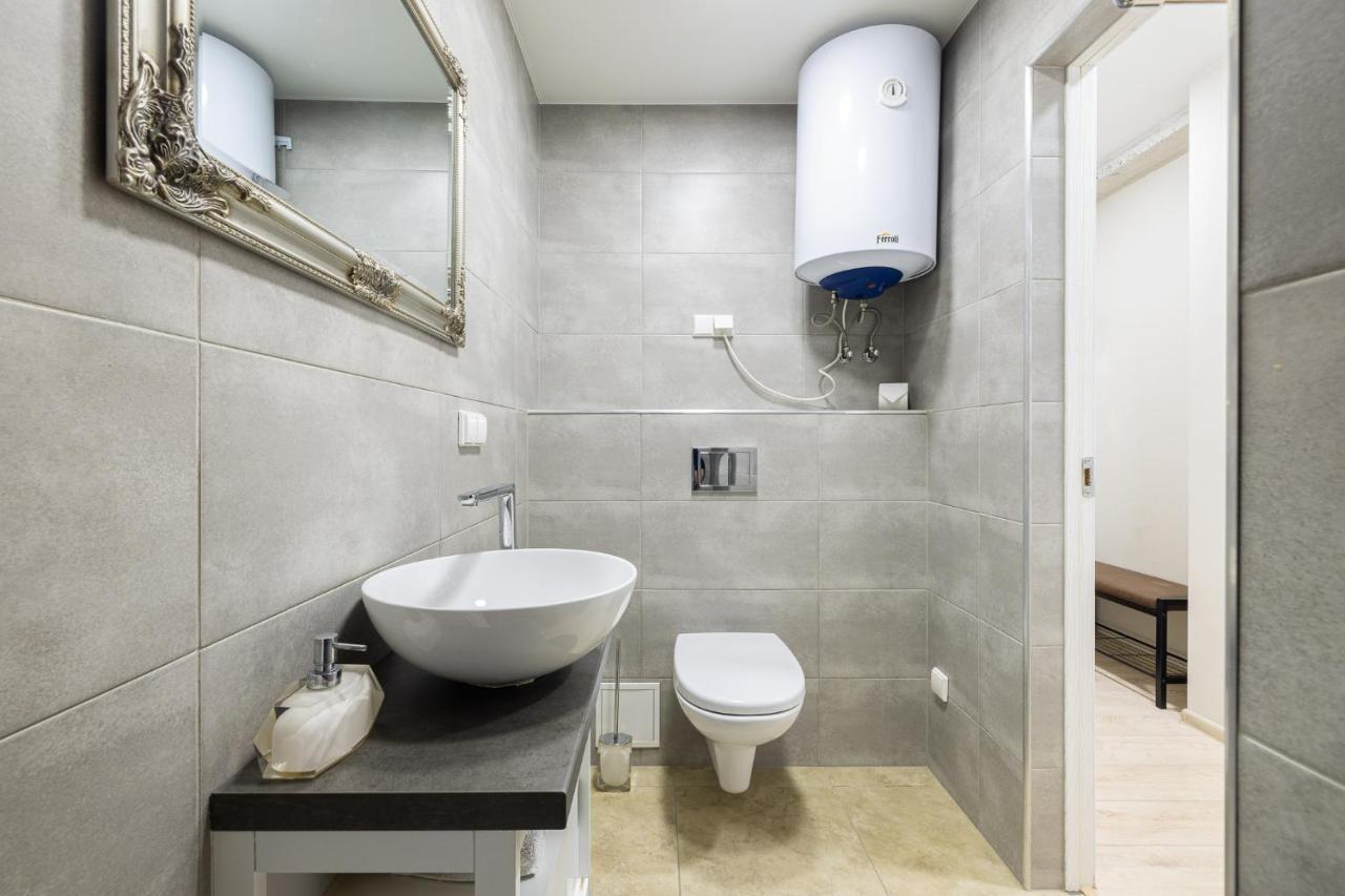 Dharma Stay Apartamentai Su Terasa Ir Vaizdu I Miesta Telšiai Eksteriør billede