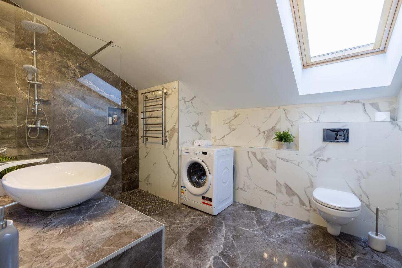 Dharma Stay Apartamentai Su Terasa Ir Vaizdu I Miesta Telšiai Eksteriør billede