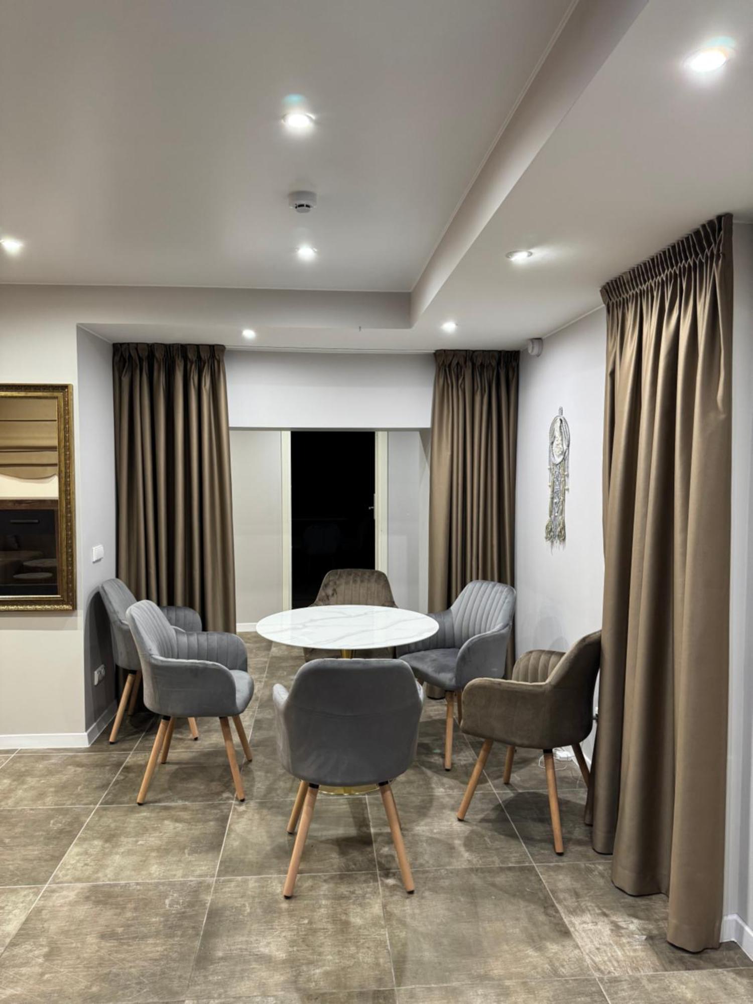 Dharma Stay Apartamentai Su Terasa Ir Vaizdu I Miesta Telšiai Eksteriør billede